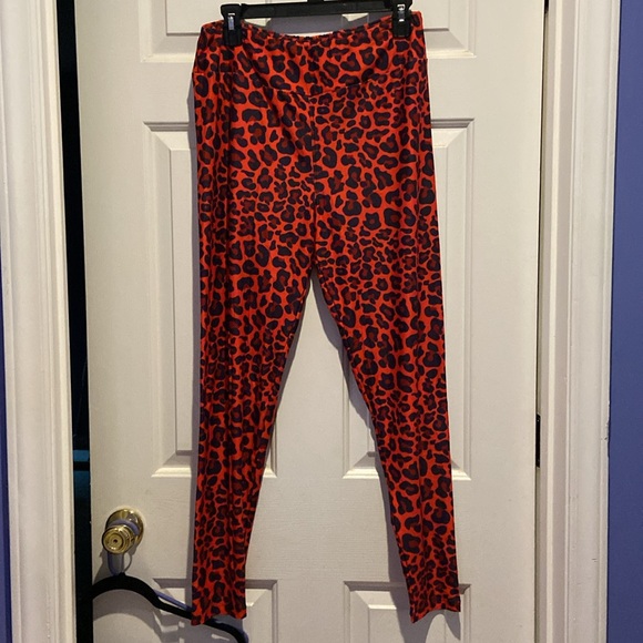 Fabulegs- Large Leggings in Red Leopard 🐆 Print- New - Never Worn - Picture 2 of 7